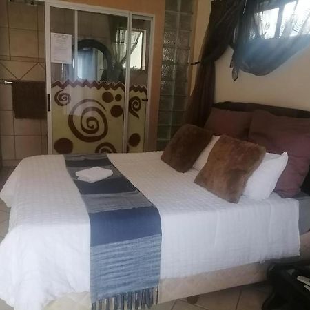 Two Summers Guesthouse Phalaborwa Exterior foto